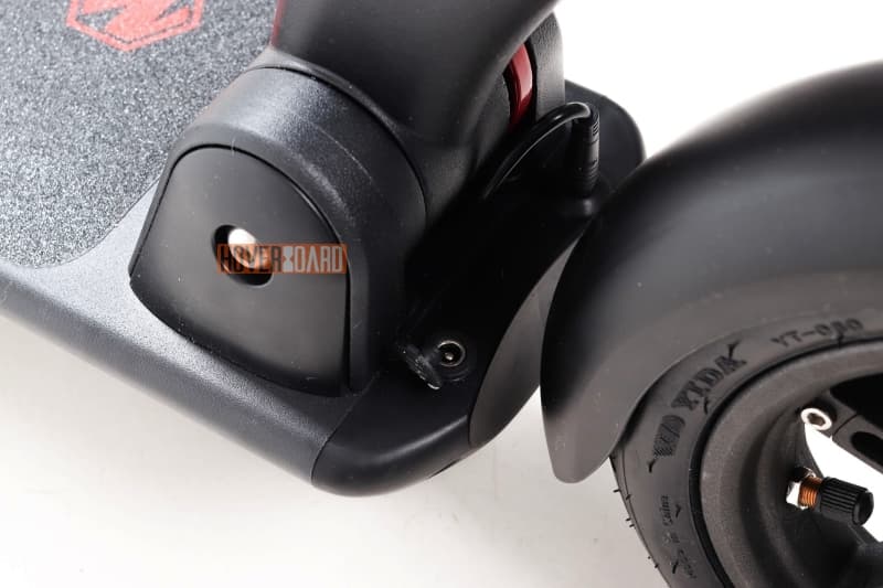 электросамокат maxxter teo plus гнездо зарядки фото